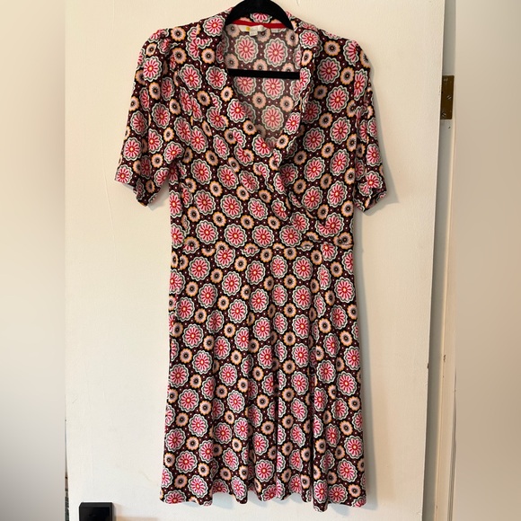 Boden Fixed Wrap‎ Jersey Dress in Opulent Daisy Size 8 Mini - Picture 4 of 14
